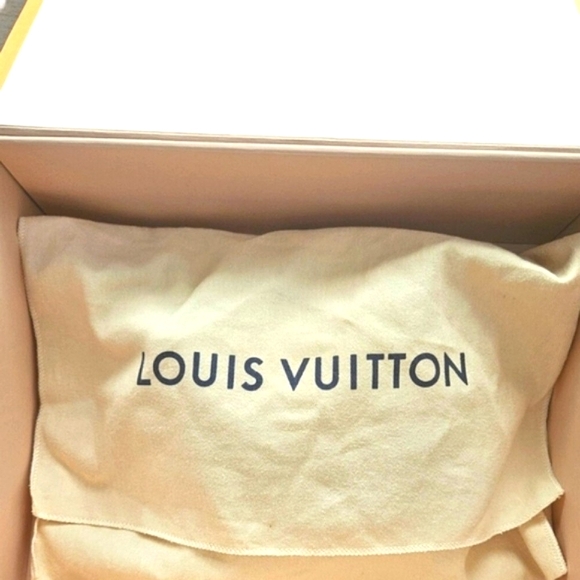 Louis Vuitton New Wave Multi Pochette - Picture 5 of 14